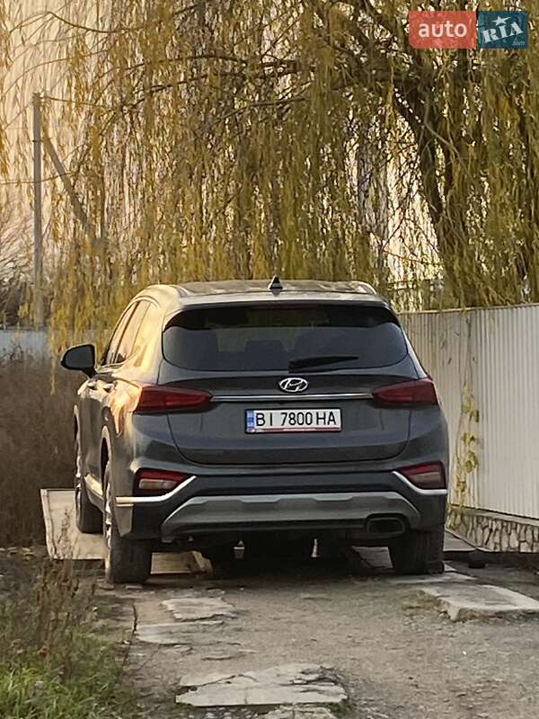 Внедорожник / Кроссовер Hyundai Santa FE 2020 в Кременчуге