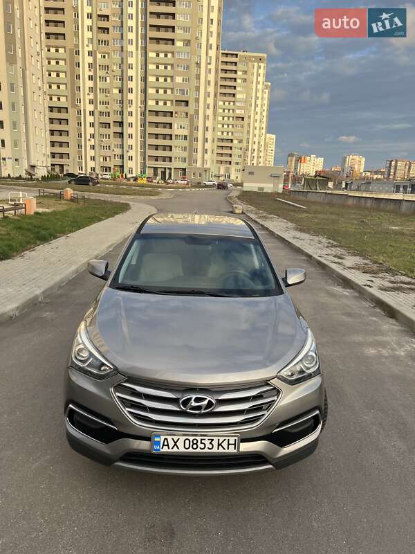 Внедорожник / Кроссовер Hyundai Santa FE 2016 в Харькове