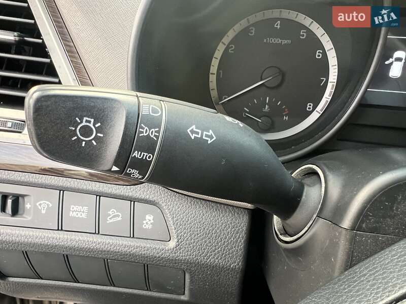 Внедорожник / Кроссовер Hyundai Santa FE 2016 в Харькове