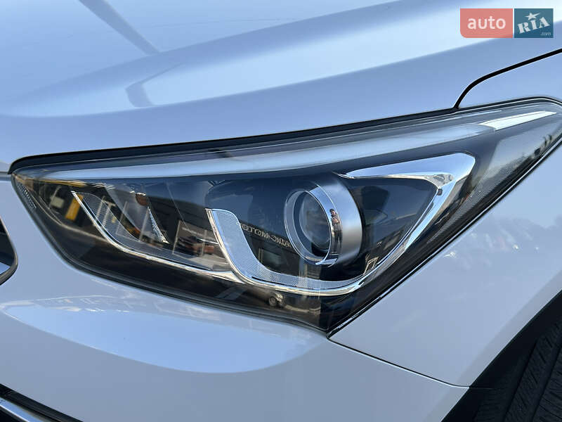 Внедорожник / Кроссовер Hyundai Santa FE 2015 в Дубно