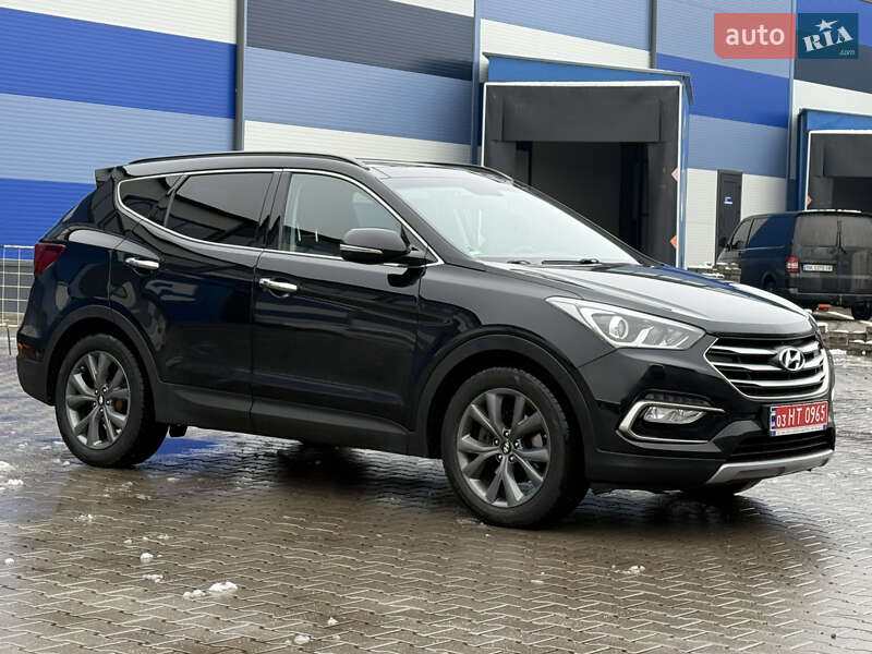 Внедорожник / Кроссовер Hyundai Santa FE 2016 в Ровно