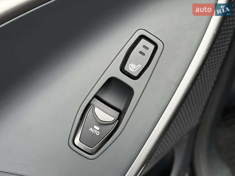 Внедорожник / Кроссовер Hyundai Santa FE 2016 в Ровно