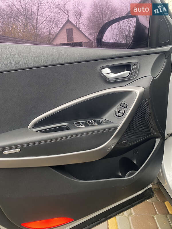 Внедорожник / Кроссовер Hyundai Santa FE 2014 в Немирове