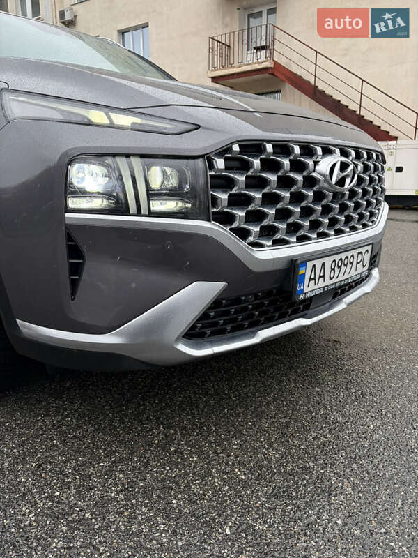 Внедорожник / Кроссовер Hyundai Santa FE 2021 в Киеве