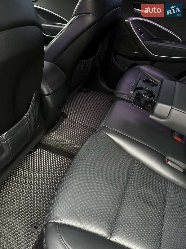 Внедорожник / Кроссовер Hyundai Santa FE 2012 в Глухове