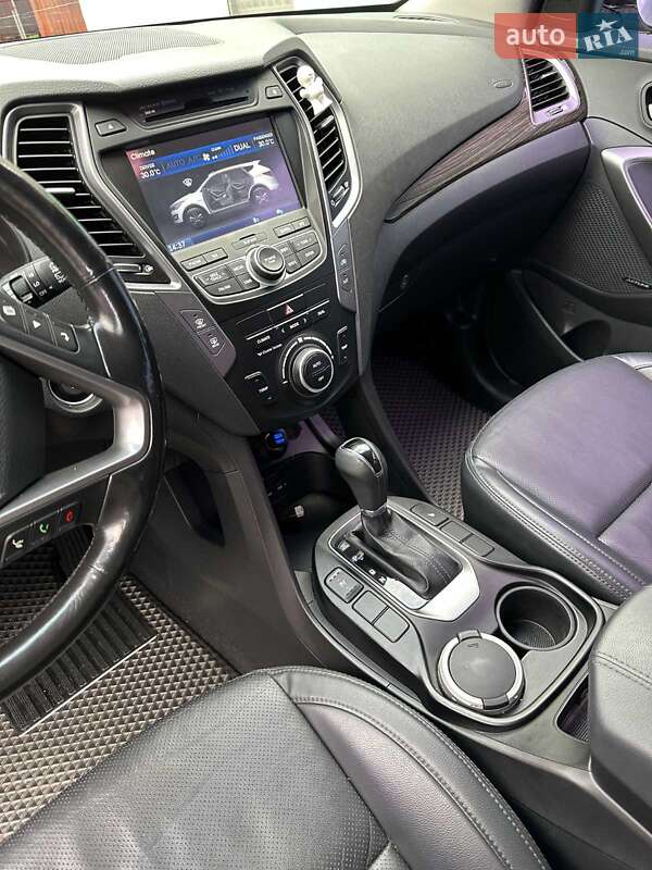 Внедорожник / Кроссовер Hyundai Santa FE 2012 в Глухове