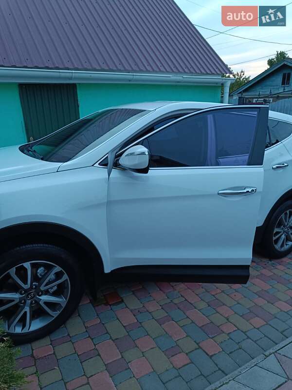 Внедорожник / Кроссовер Hyundai Santa FE 2012 в Глухове