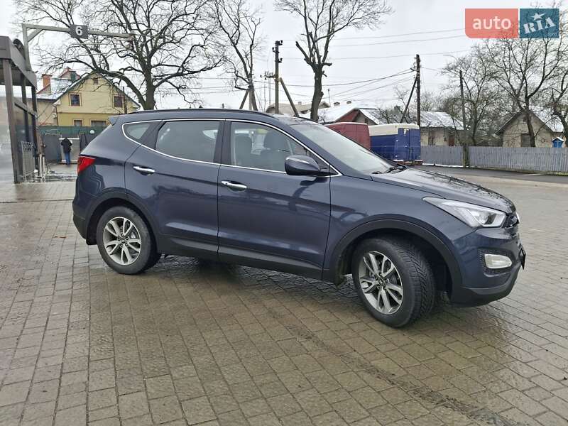 Внедорожник / Кроссовер Hyundai Santa FE 2015 в Ивано-Франковске