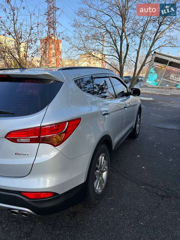 Внедорожник / Кроссовер Hyundai Santa FE 2014 в Полтаве