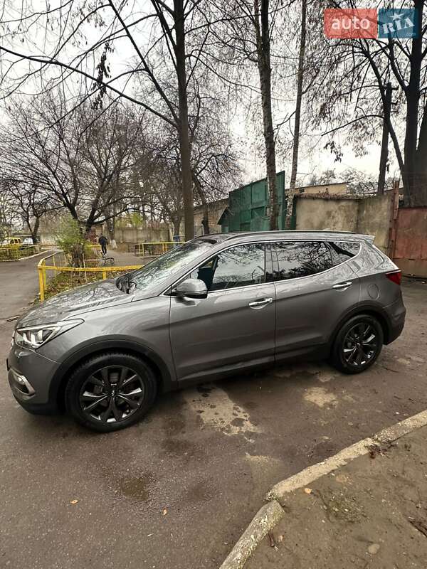 Внедорожник / Кроссовер Hyundai Santa FE 2015 в Черновцах