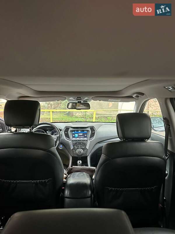 Внедорожник / Кроссовер Hyundai Santa FE 2015 в Черновцах