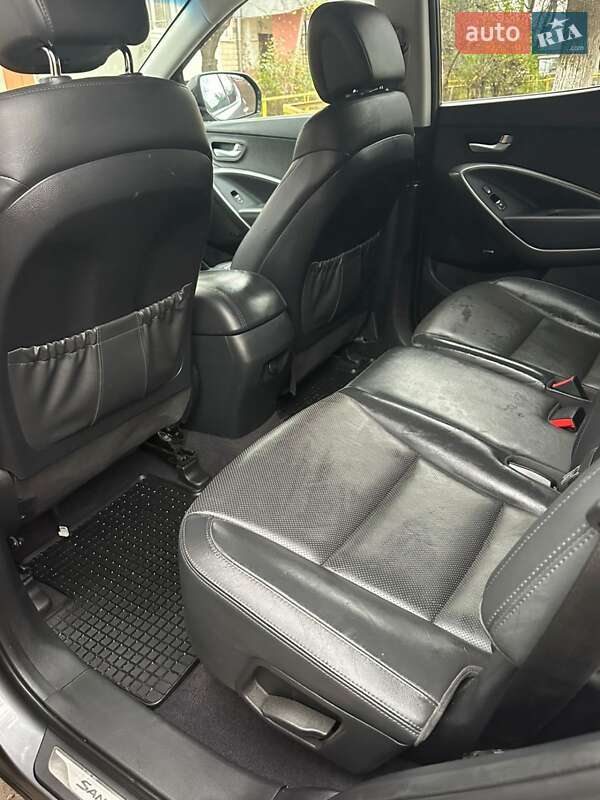 Внедорожник / Кроссовер Hyundai Santa FE 2015 в Черновцах