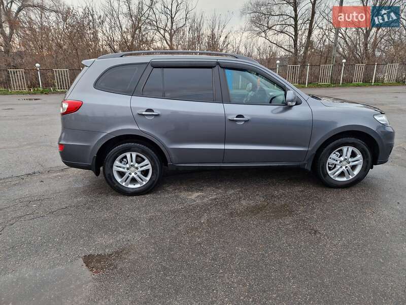 Внедорожник / Кроссовер Hyundai Santa FE 2011 в Харькове