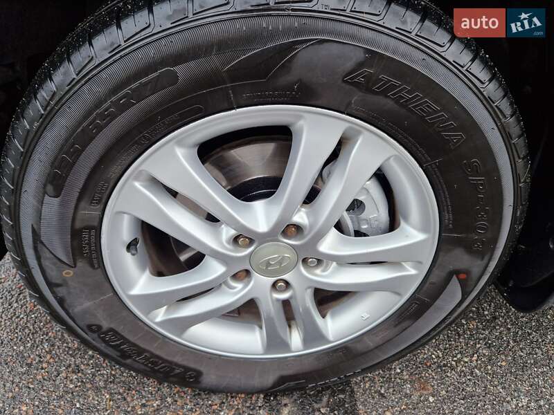 Внедорожник / Кроссовер Hyundai Santa FE 2011 в Харькове