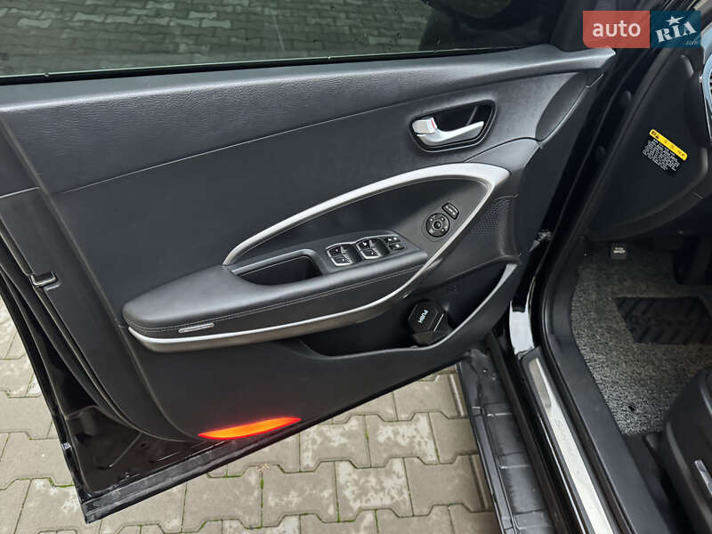 Внедорожник / Кроссовер Hyundai Santa FE 2015 в Киеве