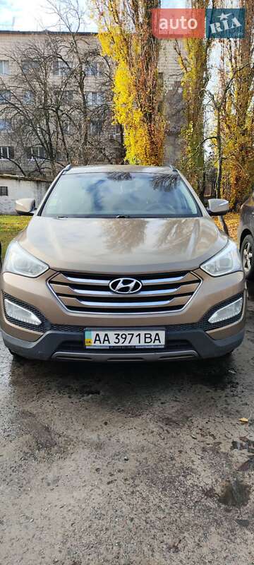 Внедорожник / Кроссовер Hyundai Santa FE 2012 в Киеве
