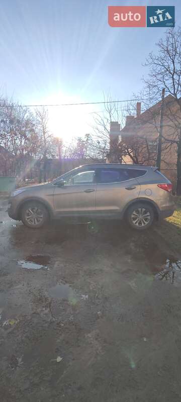 Внедорожник / Кроссовер Hyundai Santa FE 2012 в Киеве