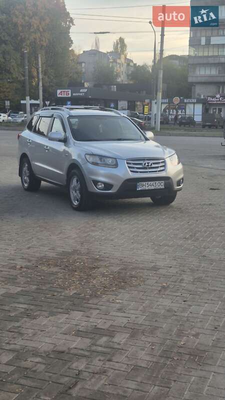 Внедорожник / Кроссовер Hyundai Santa FE 2010 в Запорожье