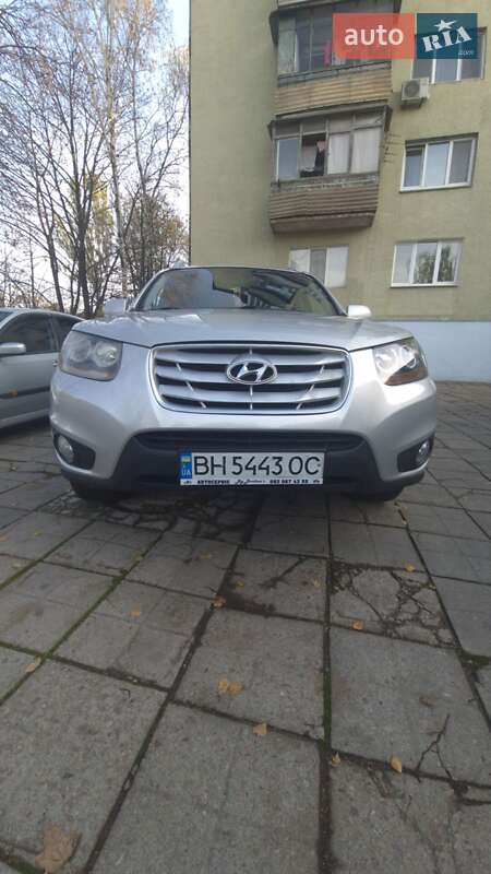 Внедорожник / Кроссовер Hyundai Santa FE 2010 в Запорожье
