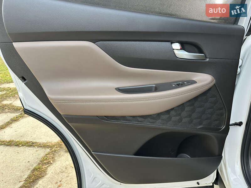 Позашляховик / Кросовер Hyundai Santa FE 2018 в Харкові