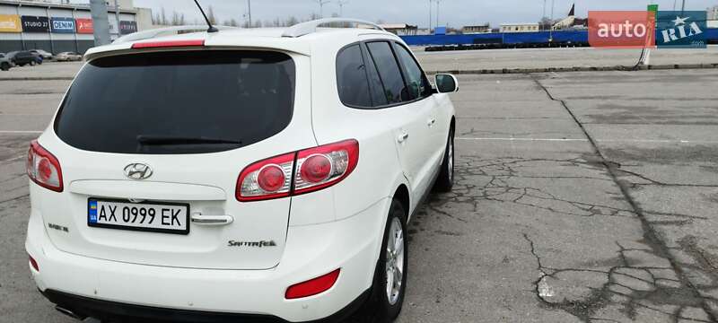 Внедорожник / Кроссовер Hyundai Santa FE 2011 в Харькове