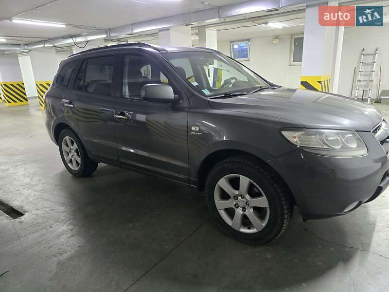 Внедорожник / Кроссовер Hyundai Santa FE 2007 в Черновцах