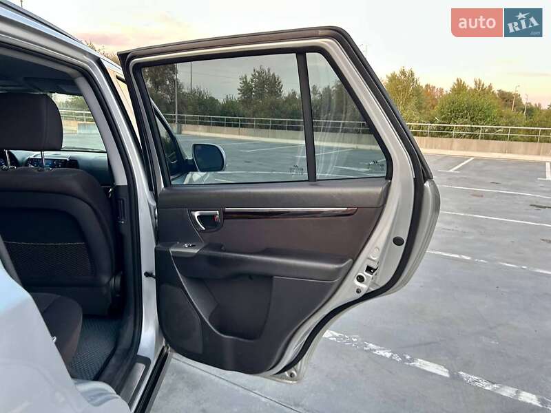 Внедорожник / Кроссовер Hyundai Santa FE 2012 в Киеве фото 24 Внедорожник / Кроссовер Hyundai Santa FE 2012 в Киеве