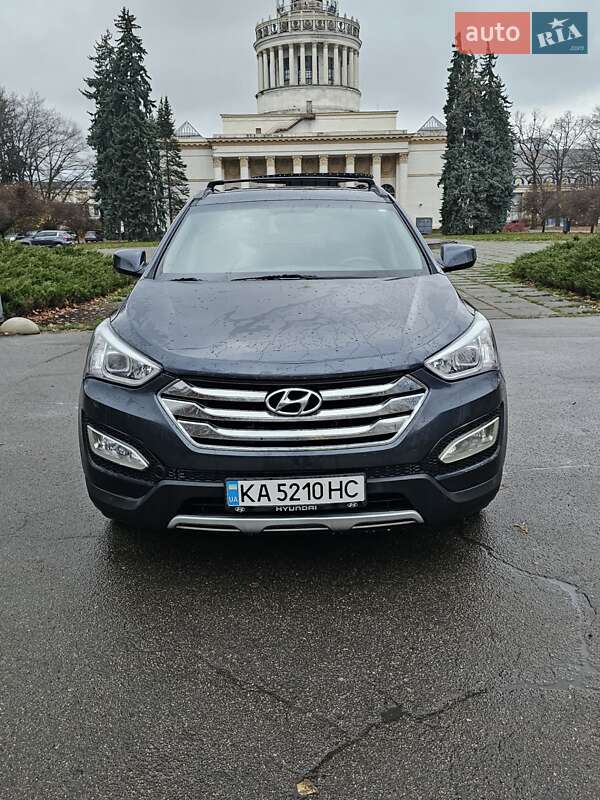 Внедорожник / Кроссовер Hyundai Santa FE 2015 в Киеве