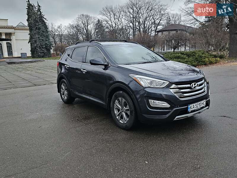 Внедорожник / Кроссовер Hyundai Santa FE 2015 в Киеве