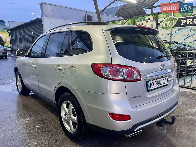 Внедорожник / Кроссовер Hyundai Santa FE 2011 в Ивано-Франковске