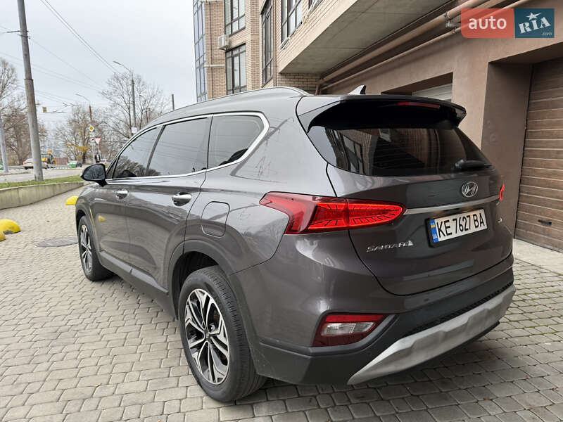 Внедорожник / Кроссовер Hyundai Santa FE 2018 в Днепре