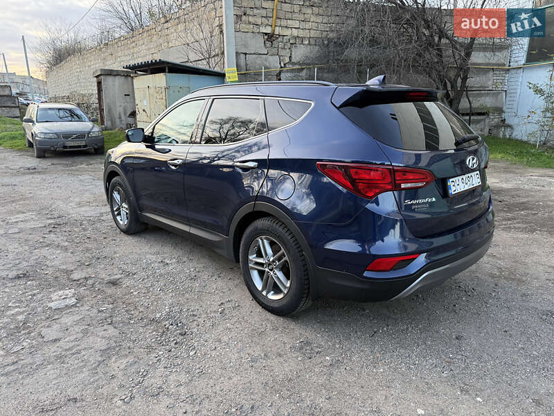 Внедорожник / Кроссовер Hyundai Santa FE 2016 в Одессе