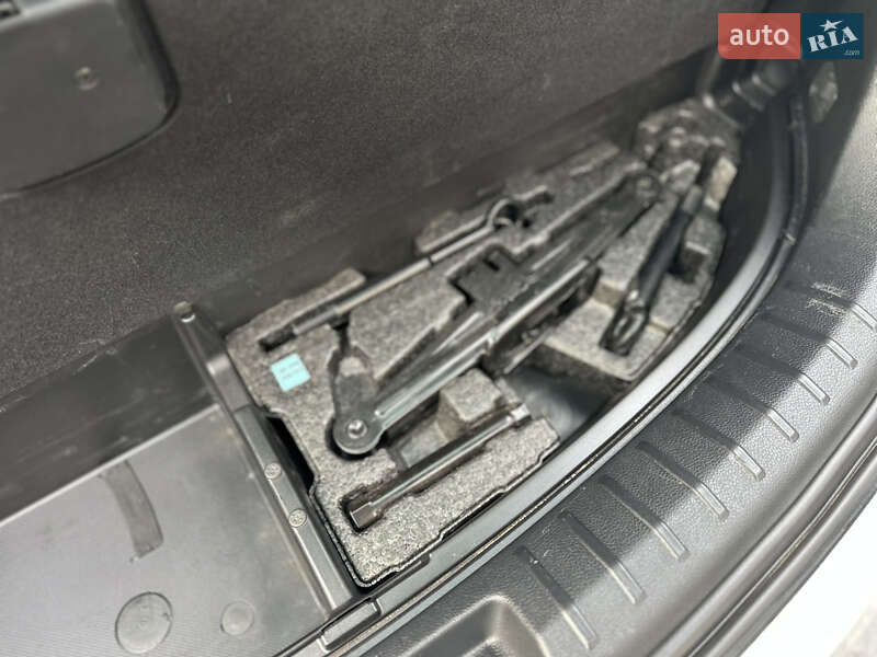 Внедорожник / Кроссовер Hyundai Santa FE 2017 в Виннице