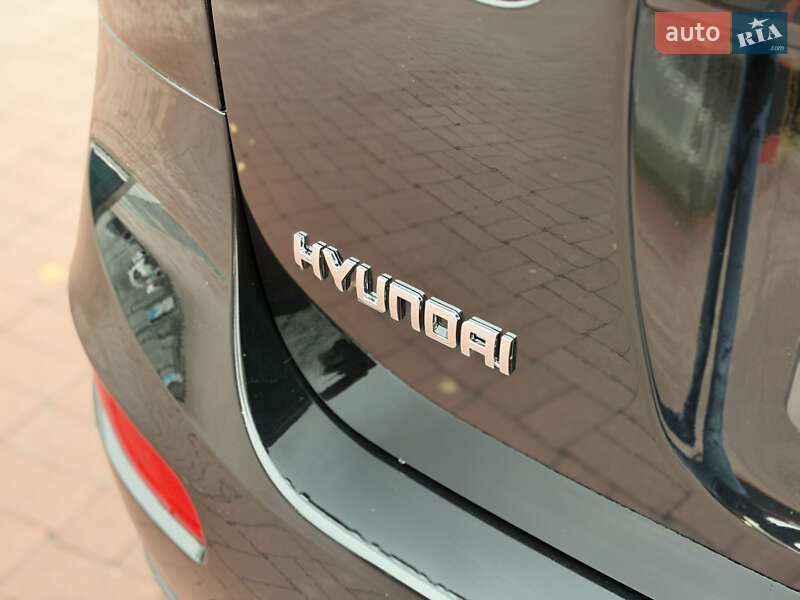 Внедорожник / Кроссовер Hyundai Santa FE 2010 в Ровно