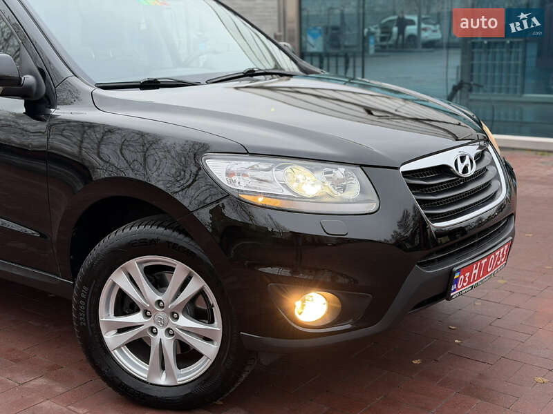Внедорожник / Кроссовер Hyundai Santa FE 2010 в Ровно