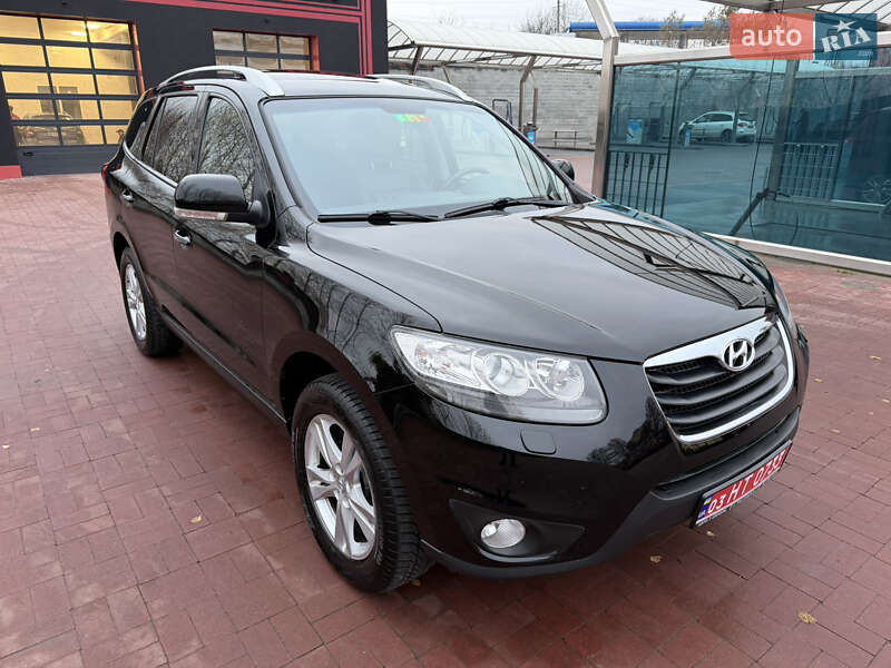 Внедорожник / Кроссовер Hyundai Santa FE 2010 в Ровно