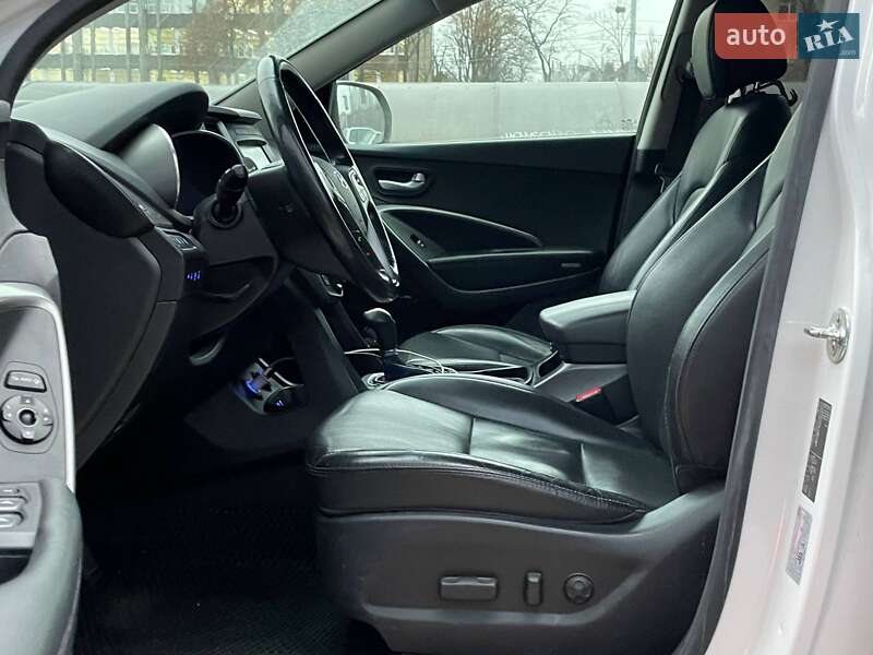 Позашляховик / Кросовер Hyundai Santa FE 2015 в Києві