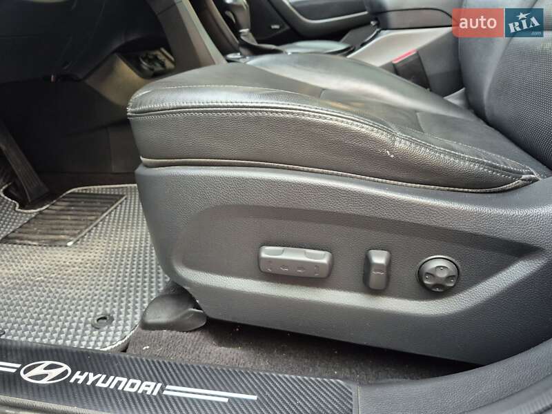 Позашляховик / Кросовер Hyundai Santa FE 2016 в Чернівцях фото 19 Позашляховик / Кросовер Hyundai Santa FE 2016 в Чернівцях