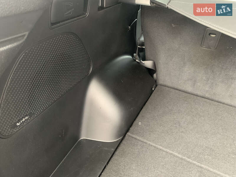 Внедорожник / Кроссовер Hyundai Santa FE 2016 в Черновцах