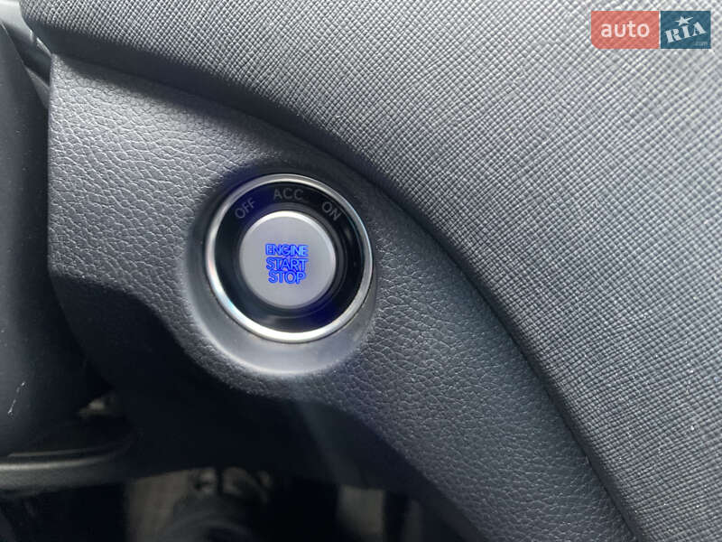 Внедорожник / Кроссовер Hyundai Santa FE 2016 в Черновцах