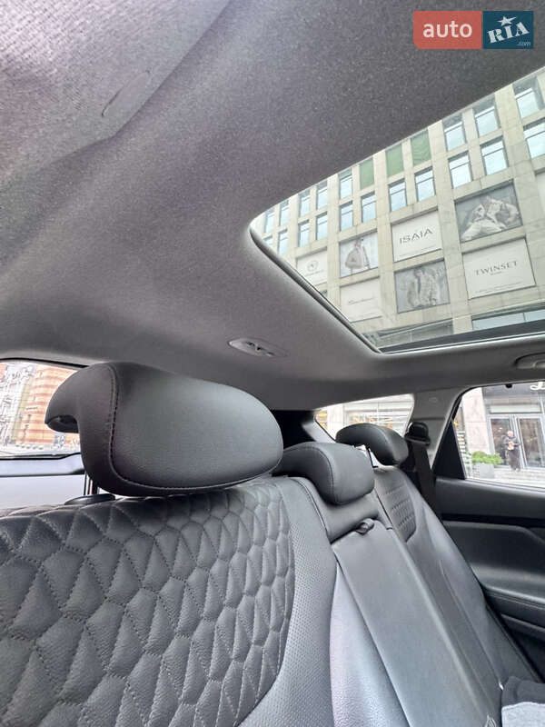 Внедорожник / Кроссовер Hyundai Santa FE 2018 в Днепре