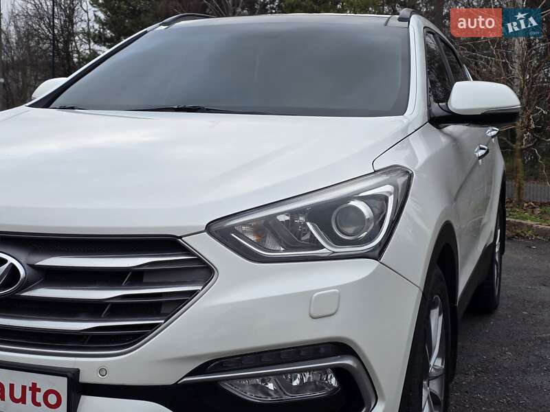Внедорожник / Кроссовер Hyundai Santa FE 2016 в Хмельницком