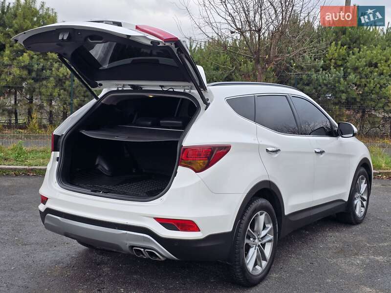 Внедорожник / Кроссовер Hyundai Santa FE 2016 в Хмельницком
