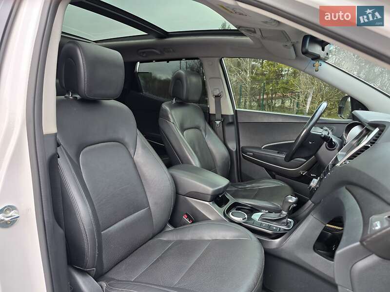 Внедорожник / Кроссовер Hyundai Santa FE 2016 в Хмельницком