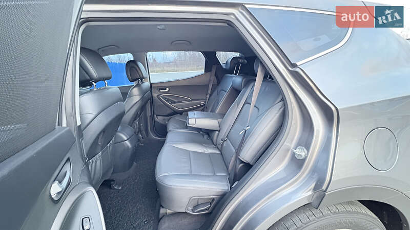 Внедорожник / Кроссовер Hyundai Santa FE 2016 в Виннице