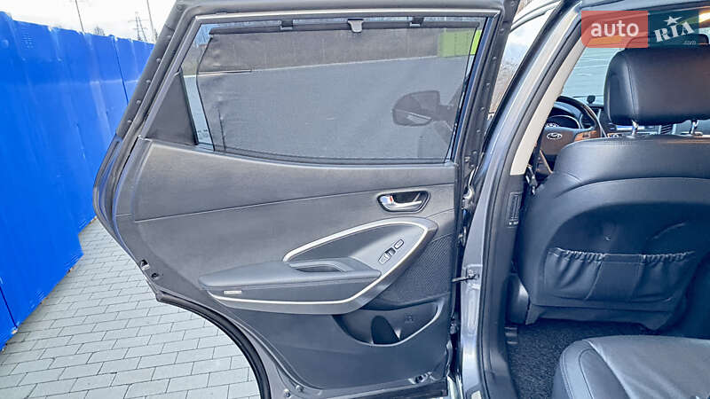 Внедорожник / Кроссовер Hyundai Santa FE 2016 в Виннице