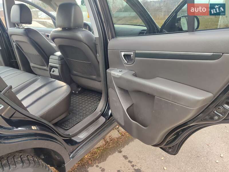 Внедорожник / Кроссовер Hyundai Santa FE 2010 в Ивано-Франковске