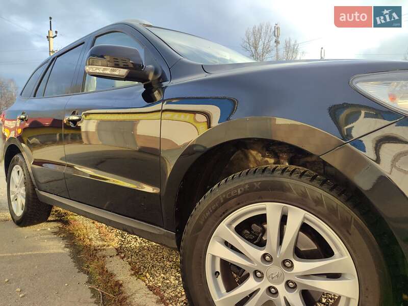 Внедорожник / Кроссовер Hyundai Santa FE 2010 в Ивано-Франковске
