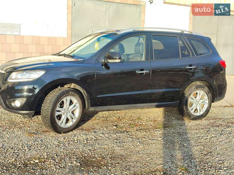 Внедорожник / Кроссовер Hyundai Santa FE 2010 в Ивано-Франковске