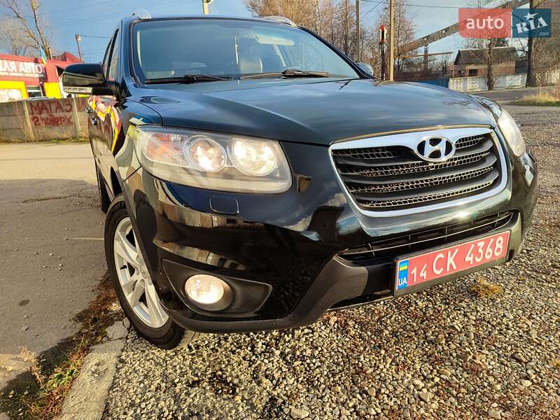 Внедорожник / Кроссовер Hyundai Santa FE 2010 в Ивано-Франковске